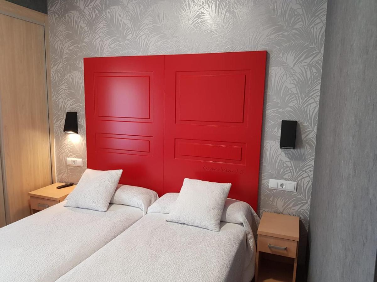 Hostal Avenida Madrid Luaran gambar