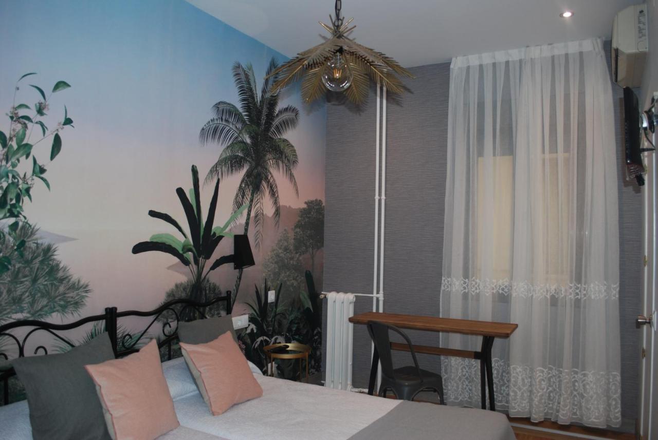 Hostal Avenida Madrid Luaran gambar