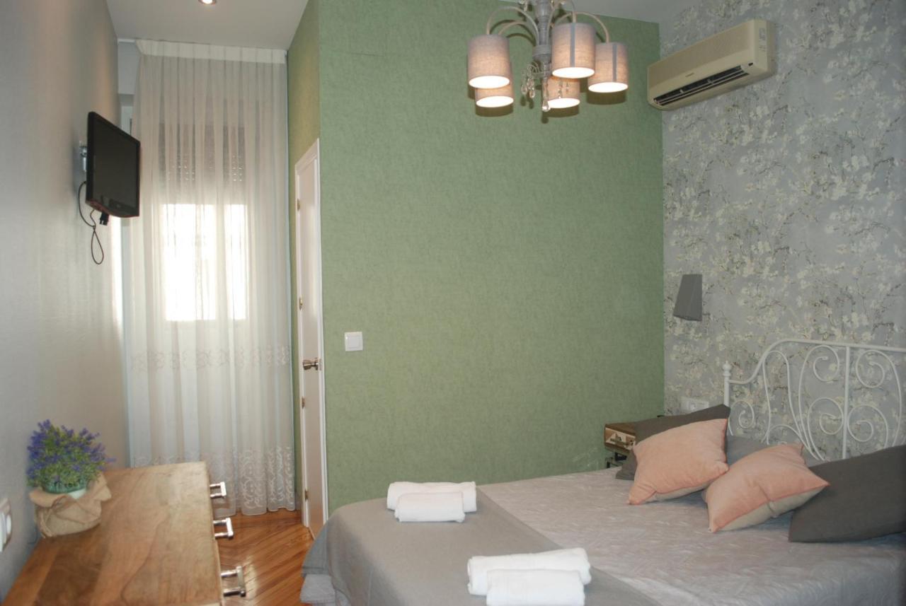 Hostal Avenida Madrid Luaran gambar