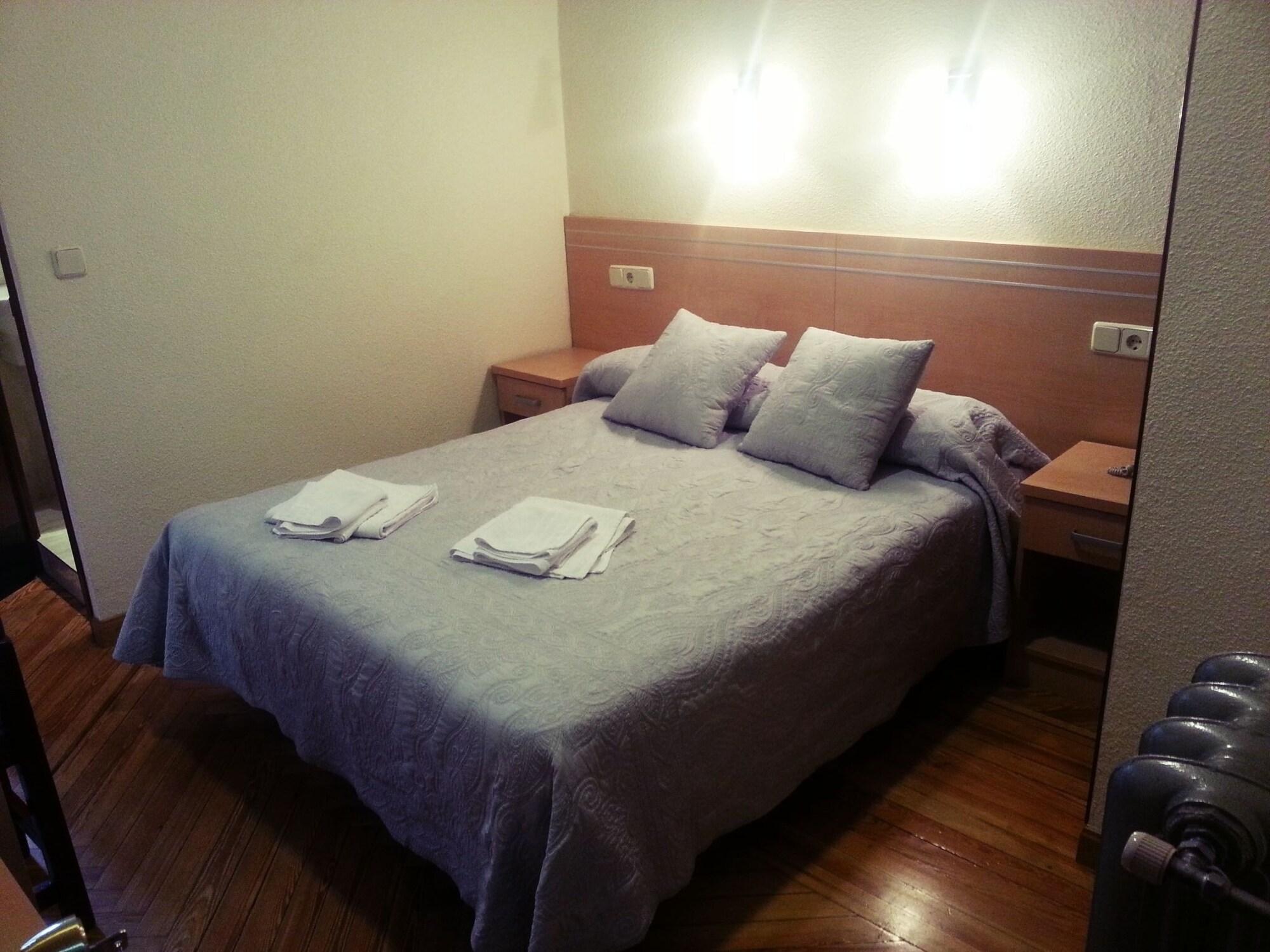 Hostal Avenida Madrid Luaran gambar