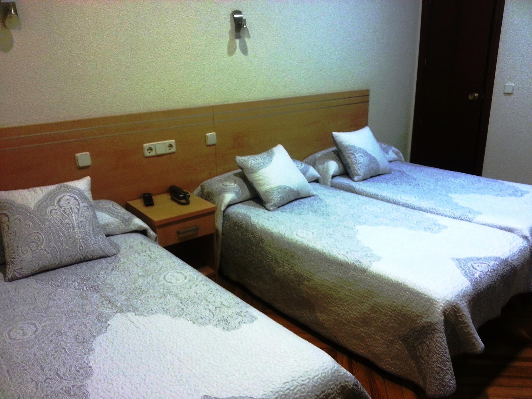 Hostal Avenida Madrid Luaran gambar