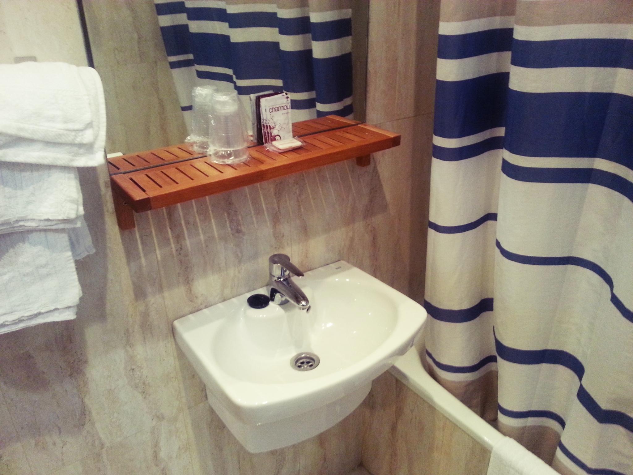 Hostal Avenida Madrid Luaran gambar