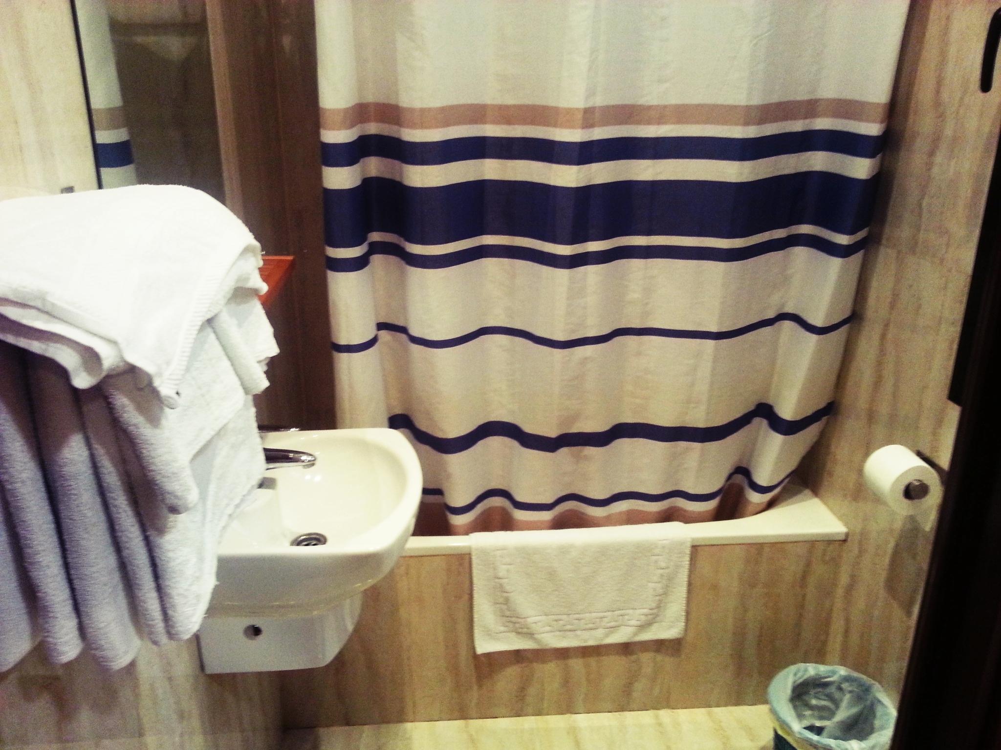 Hostal Avenida Madrid Luaran gambar