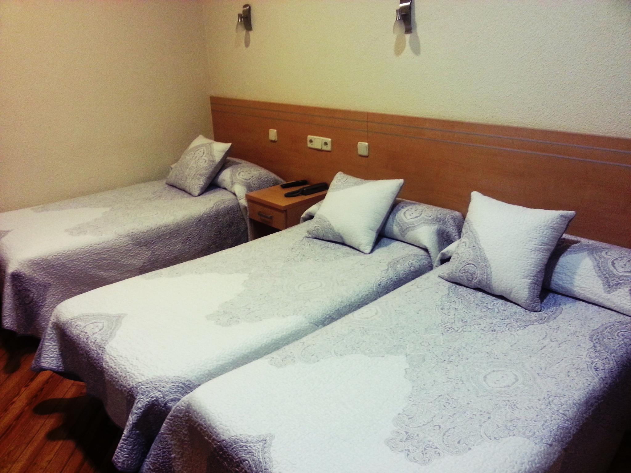 Hostal Avenida Madrid Luaran gambar