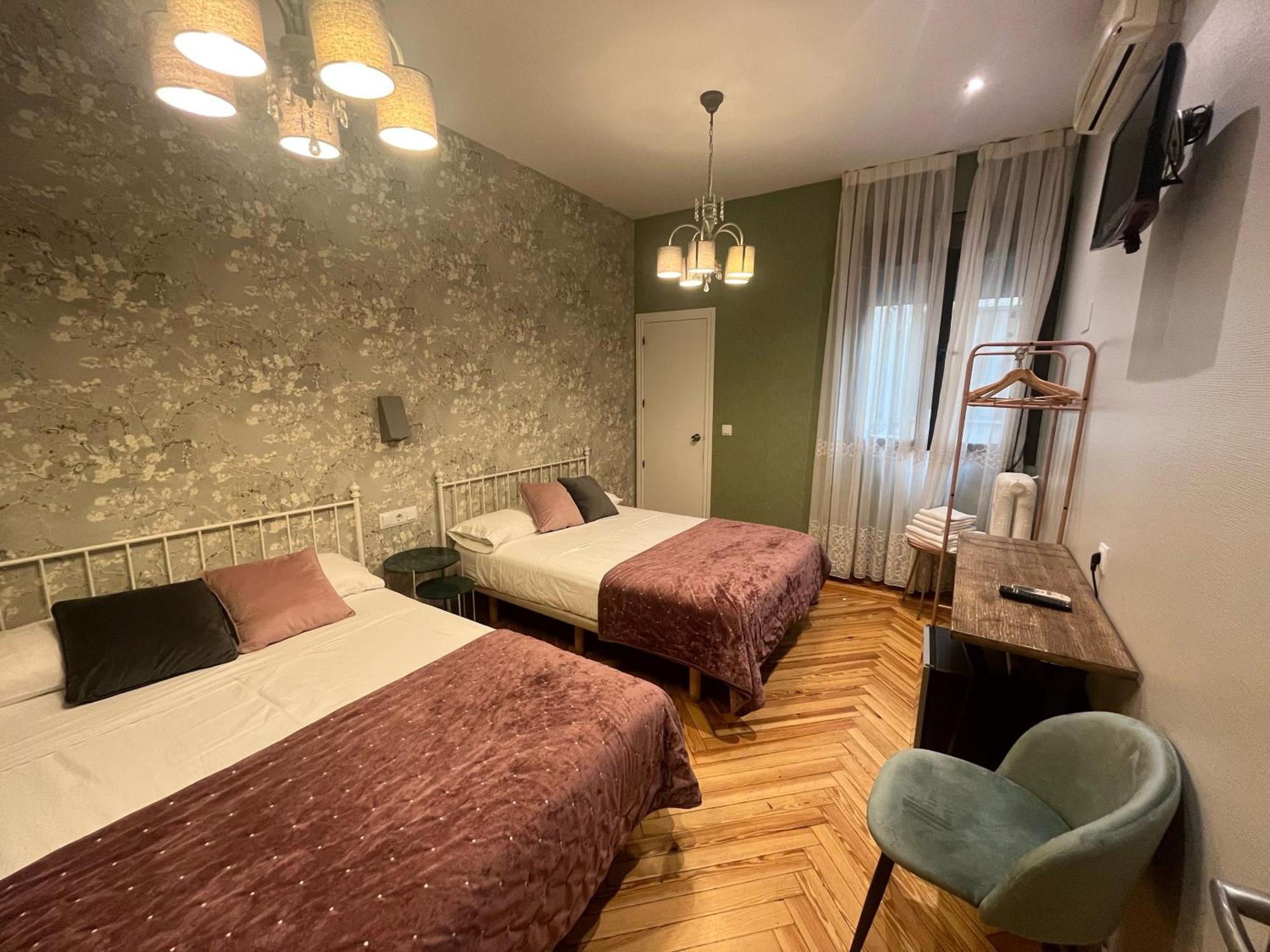 Hostal Avenida Madrid Luaran gambar